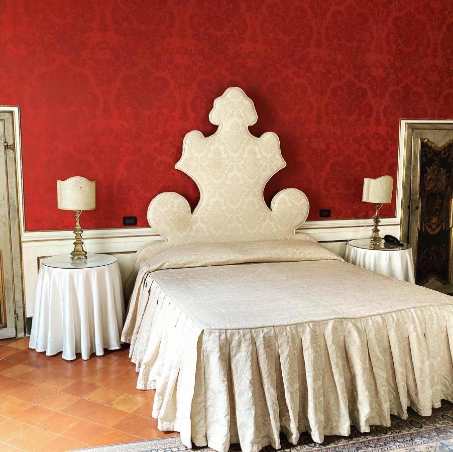 Bed and Breakfast Palazzo Tucci Residenza D'Epoca à Lucques Extérieur photo