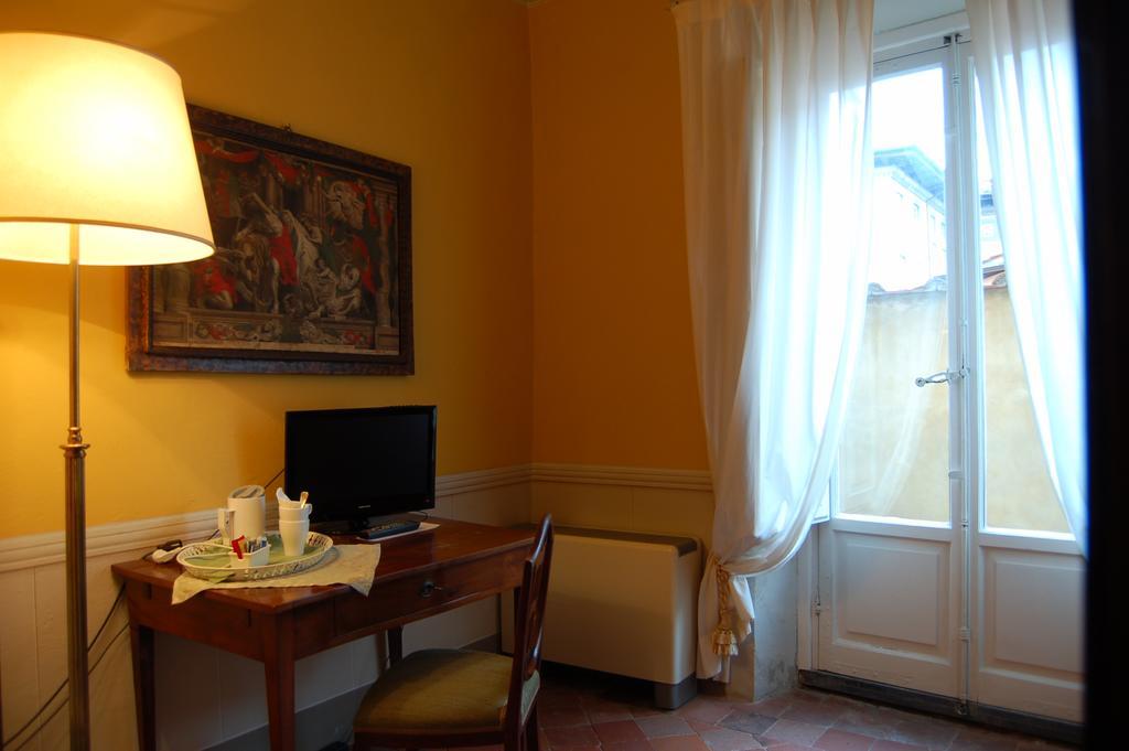 Bed and Breakfast Palazzo Tucci Residenza D'Epoca à Lucques Chambre photo