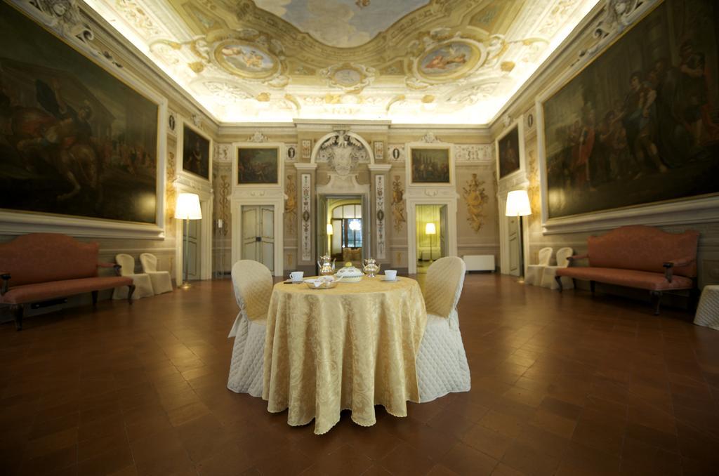 Bed and Breakfast Palazzo Tucci Residenza D'Epoca à Lucques Extérieur photo